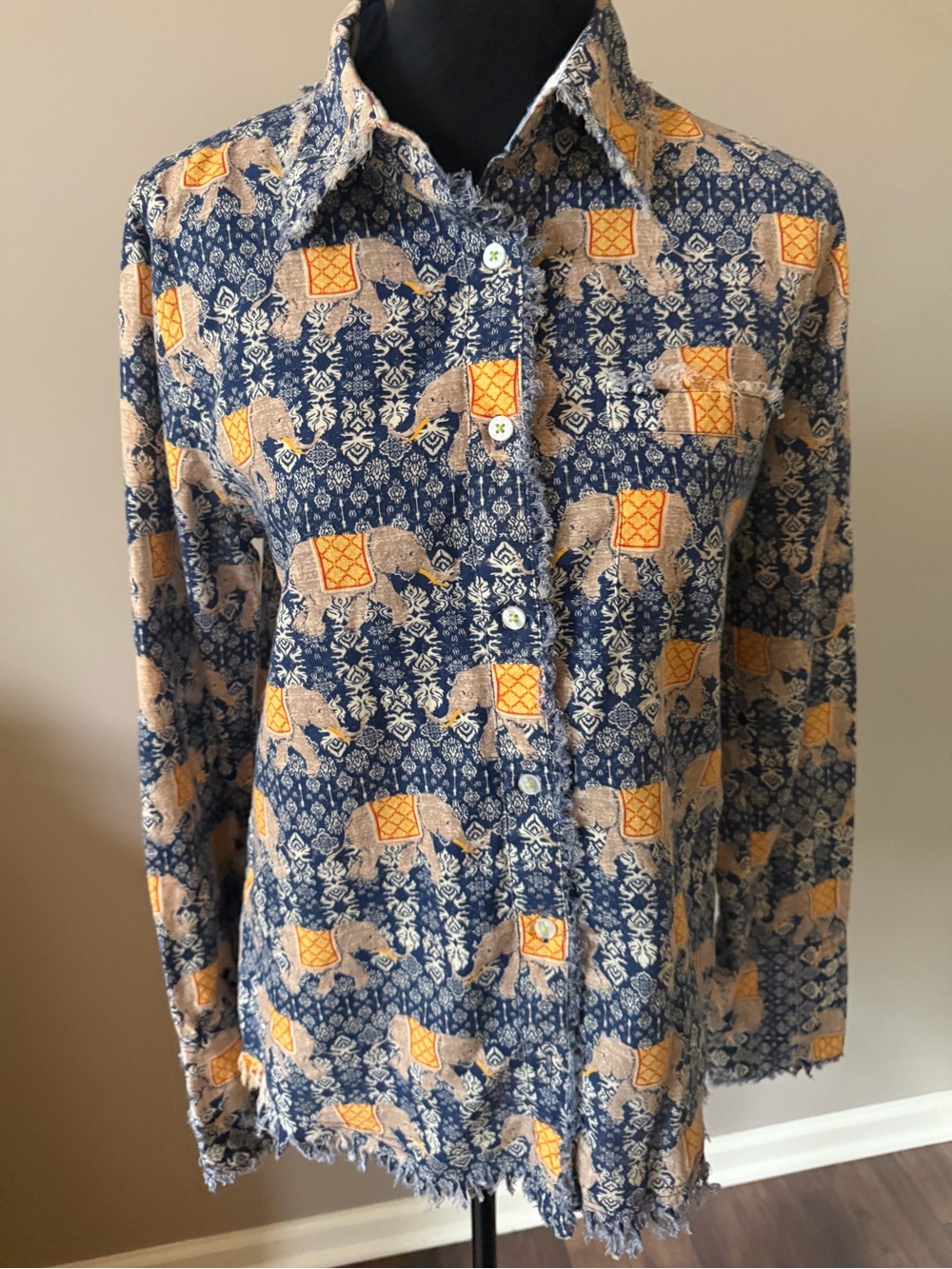 Tizzie Long-Sleeve Button-Up Shirt in Navy with Yellow Elephant Print Medium